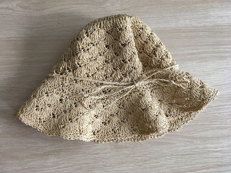 kapelusz trawa morska beżowy lato plaża