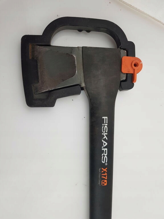 SIEKIERA FISKARS X17