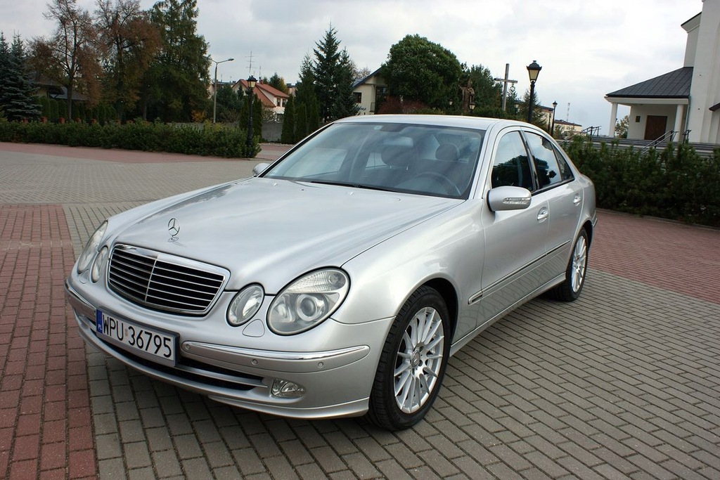 MercedesBenz Klasa E W211 2.2 CDI *Avantgarde