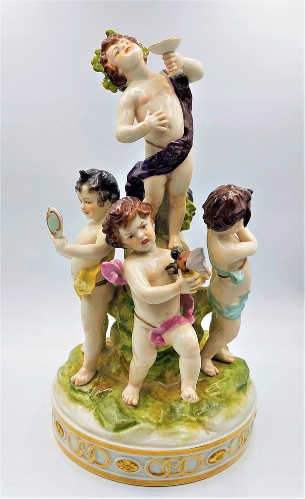 Przedwojenna figurka - grupa alegoryczna "Pięć zmysłów"