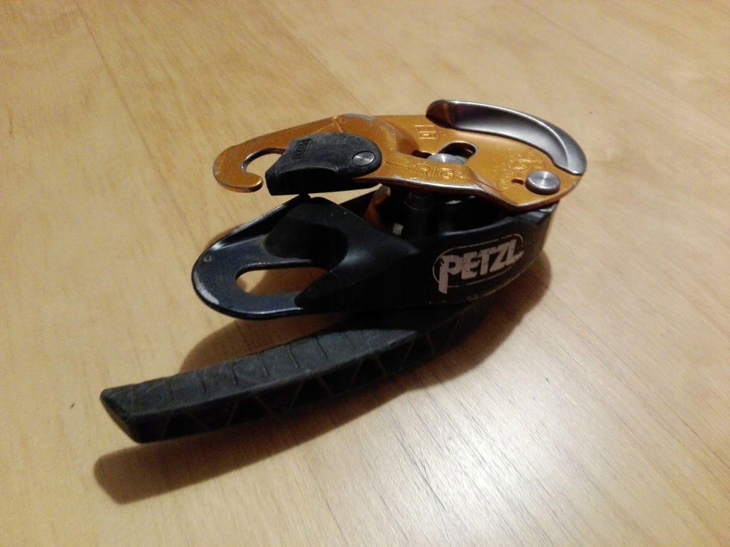 Przyrząd zjazdowy Petzl Rig D021AA00