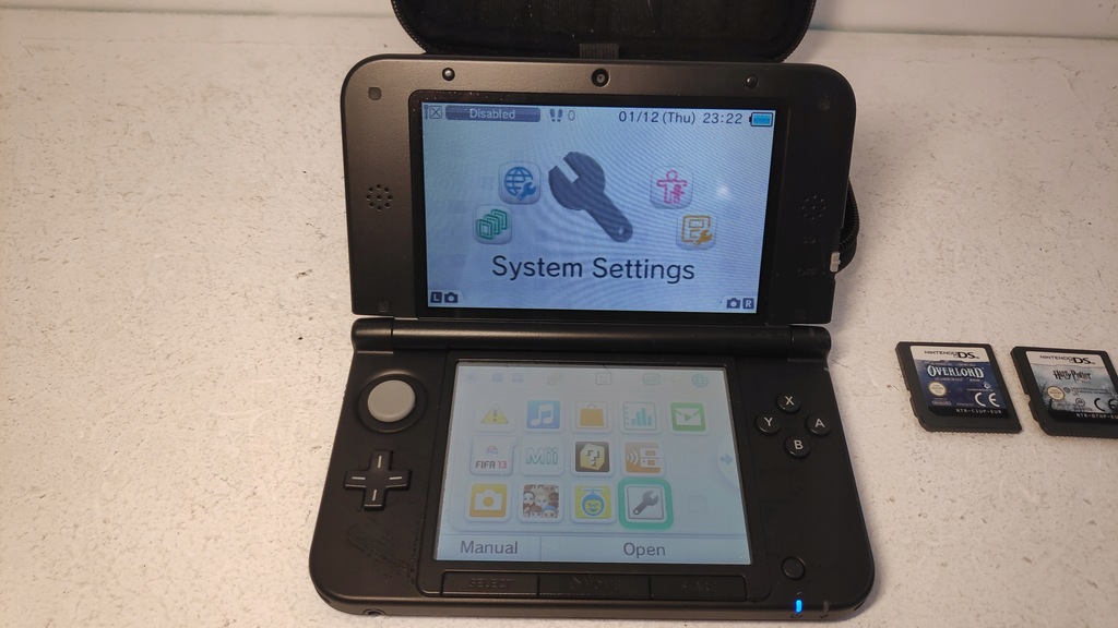 Nintendo konsola 3DS XL + gry + etui