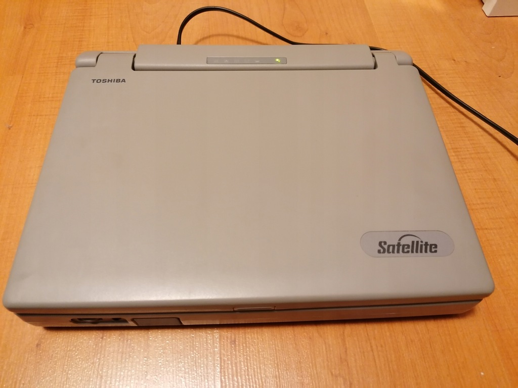 Zabytkowy retro laptop - TOSHIBA Satellite 210 CS