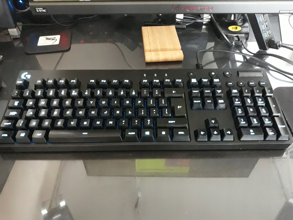 Logitech G810