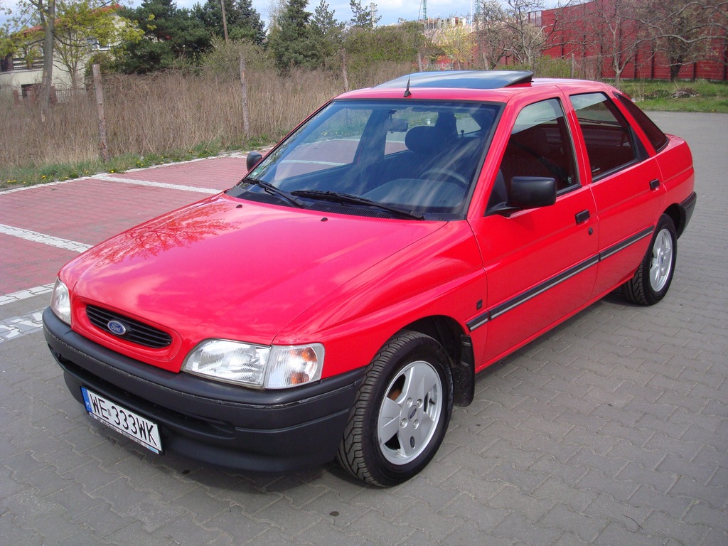 FORD ESCORT PRZEBIEG 21 TYS KM STAN KOLEKCJONERSKI