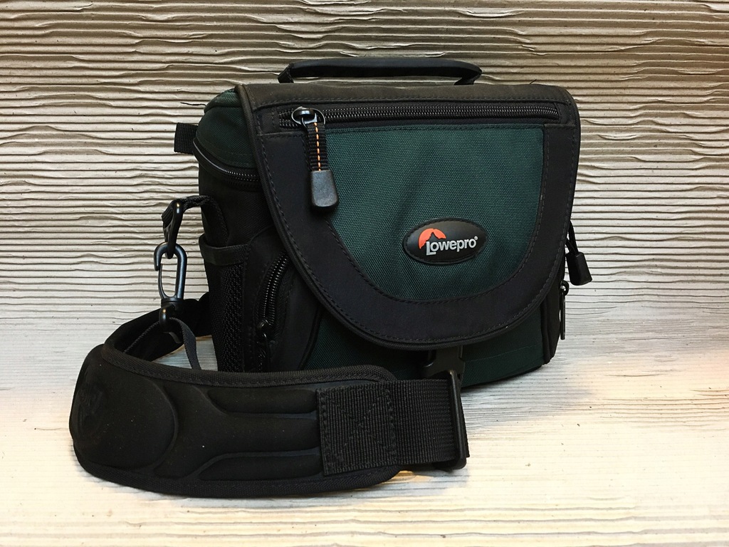 lowepro nova 1