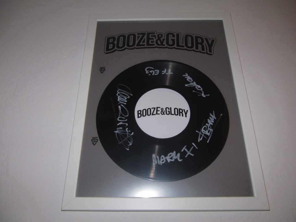 BOOZE&GLORY Płyta z autografami zespołu w ramie