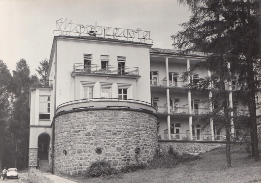 SZCZAWNICA SANATORIUM "MODRZEWIE" /NM606