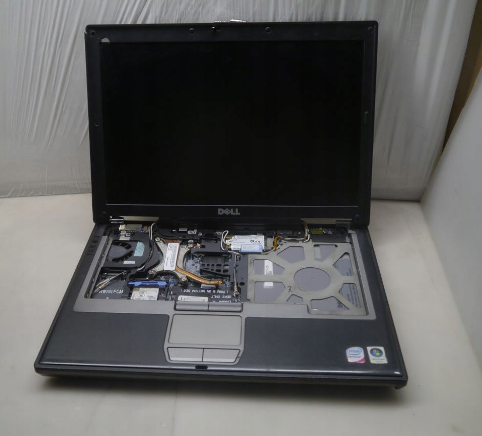 Laptop Dell PP18L 14