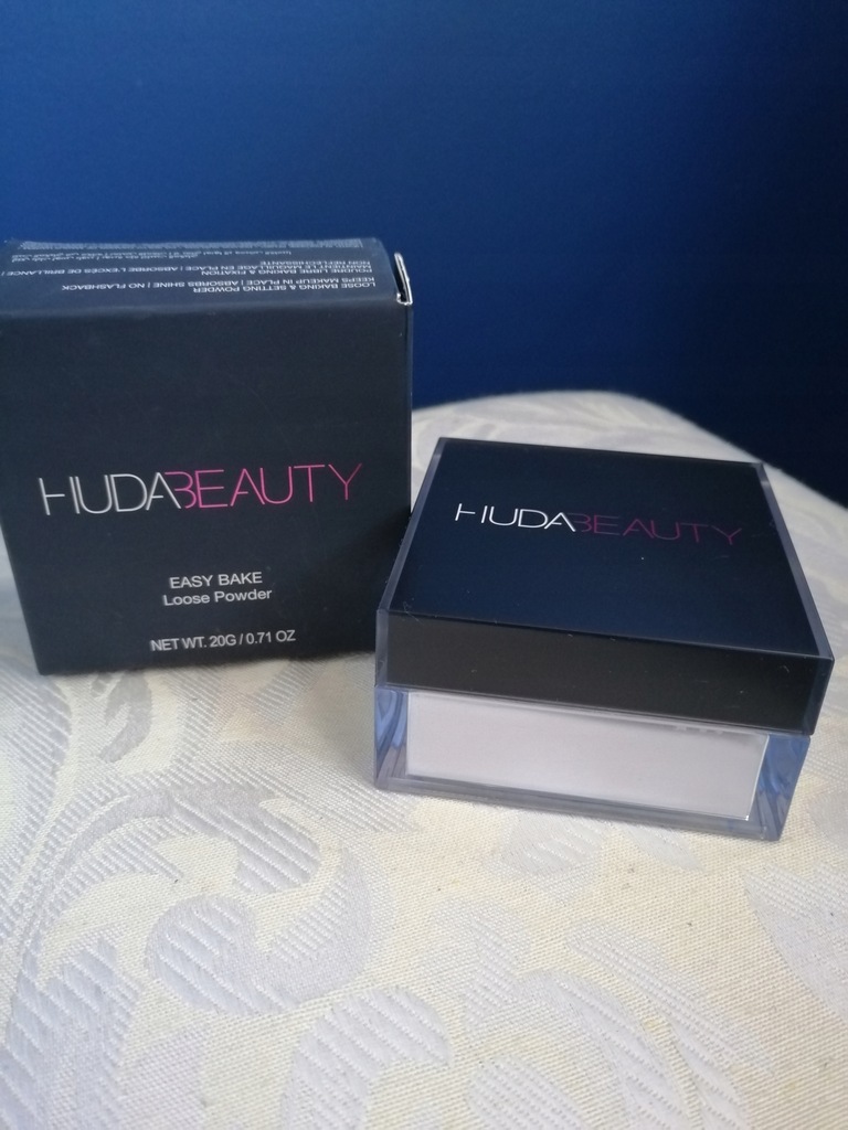 HUDA BEAUTY EASY BAKE loose Powder- Sugar Cookie