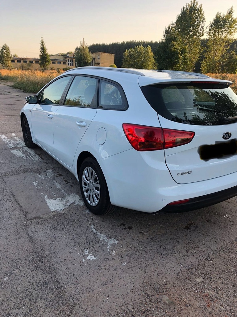 KIA CEED 2 II KOMBI PAS TYLNY CAŁY TYŁ DUPA 14r