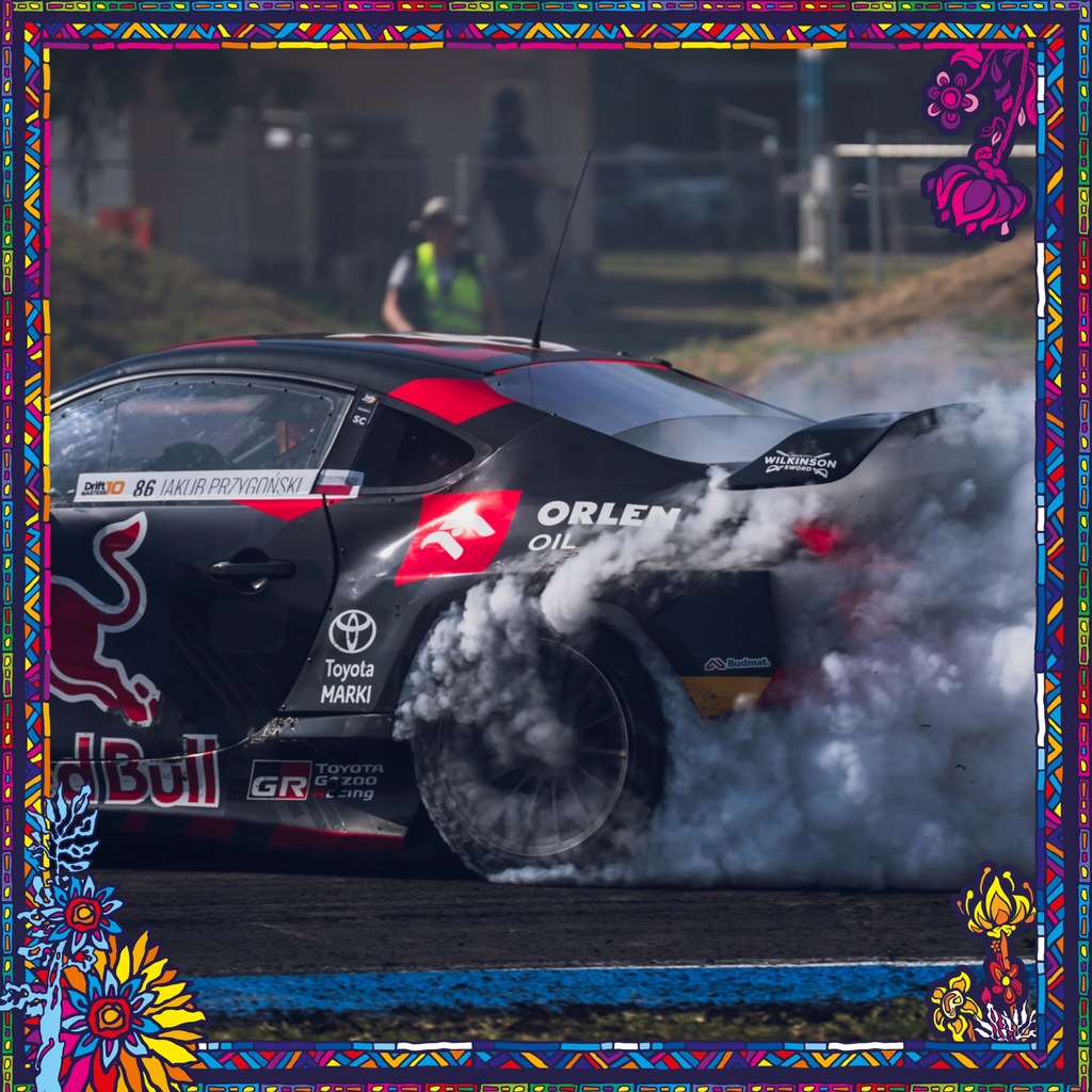 Kuba Przygoński dla WOŚP: Drift co-drive i nauka driftu