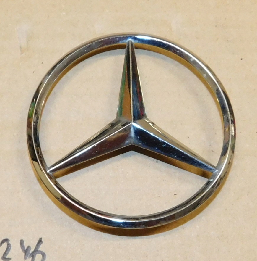 MERCEDES W246 B-KLASA ZNACZEK LOGO KLAPY TYŁ