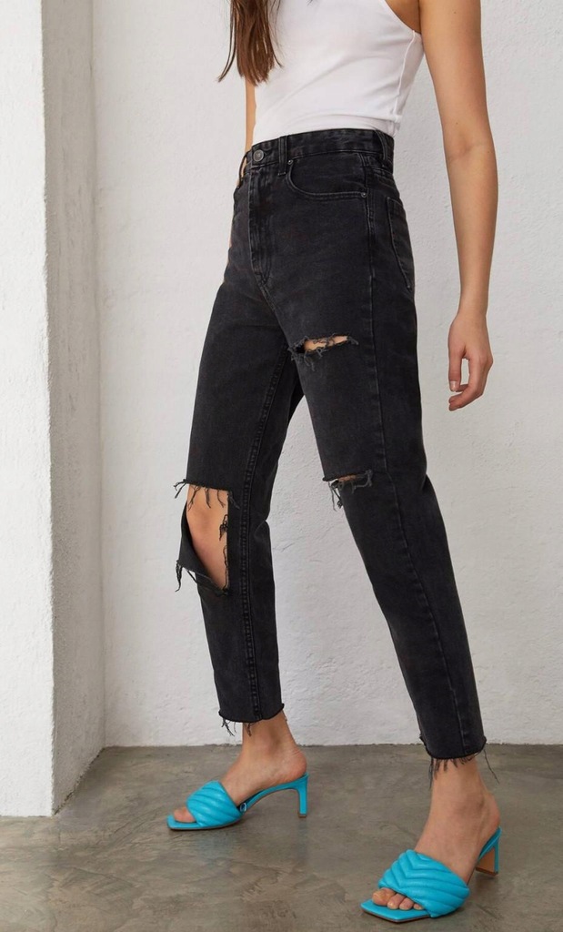 25I167 STRADIVARIUS__XXZ SPODNIE MOM JEANS__XS