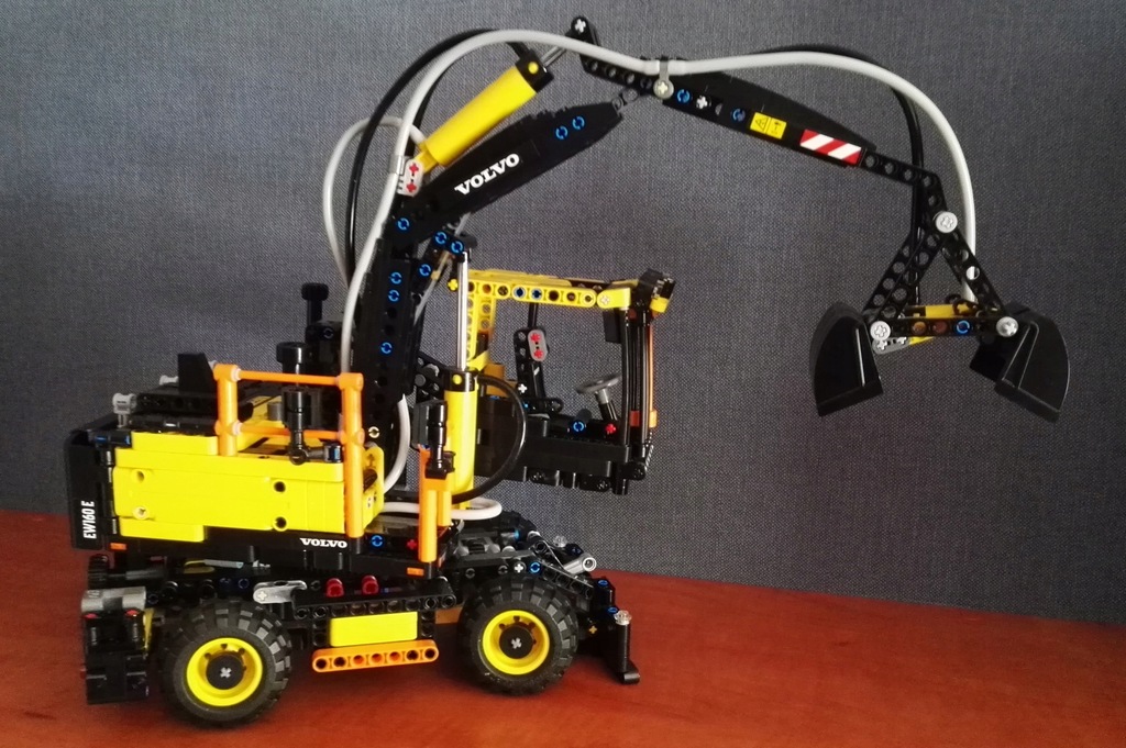 LEGO Technic 42053 KOPARKA Volvo EW160E 7442045585