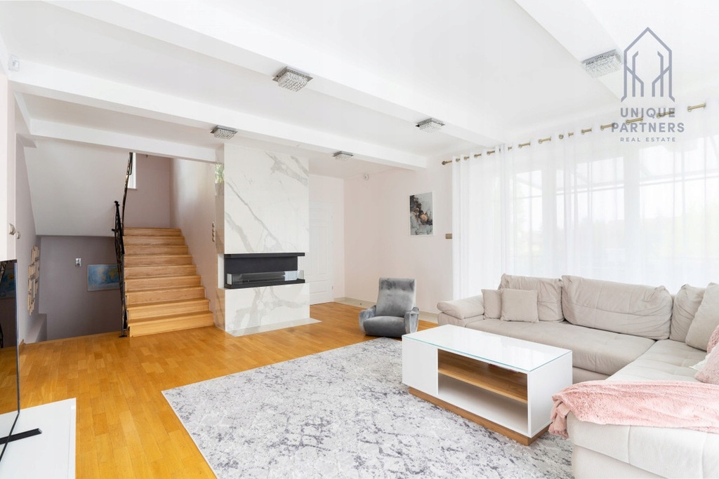 Dom, Piaseczno, Piaseczno (gm.), 331 m²