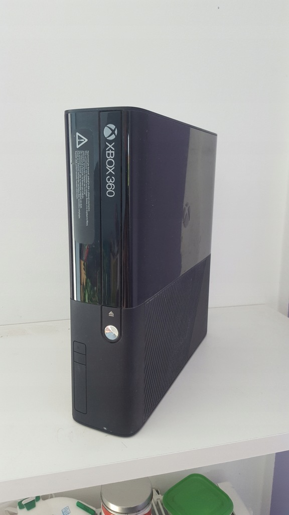 XBOX360 + Kinekt + 7 gier