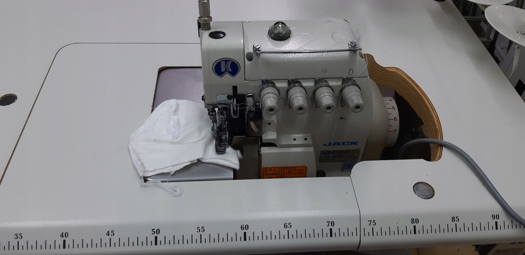 overlock jack 4 nitkowy jak juki siruba 230v