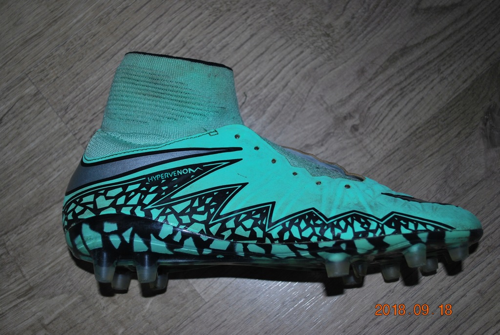 Nike hypervenom top ze skarpetą