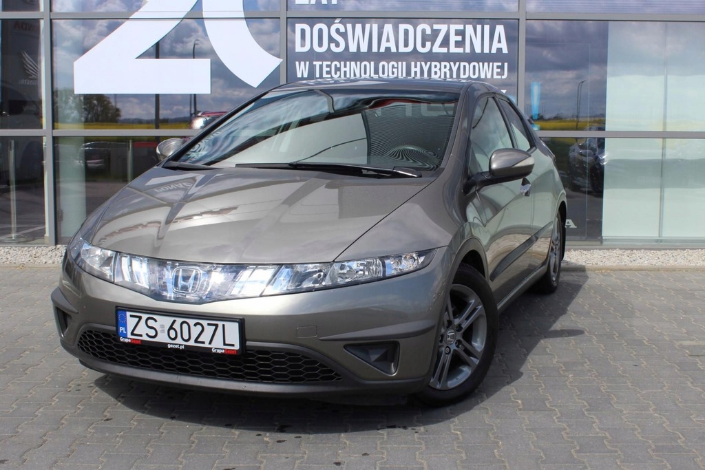 Honda Civic Honda Civic 5D 1.8 i-VTEC benzyna COMF