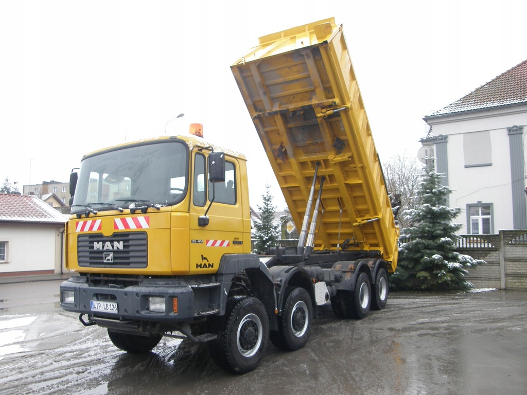 MAN 35-414 2000rok 8x6 BORDMATIC z Niemiec