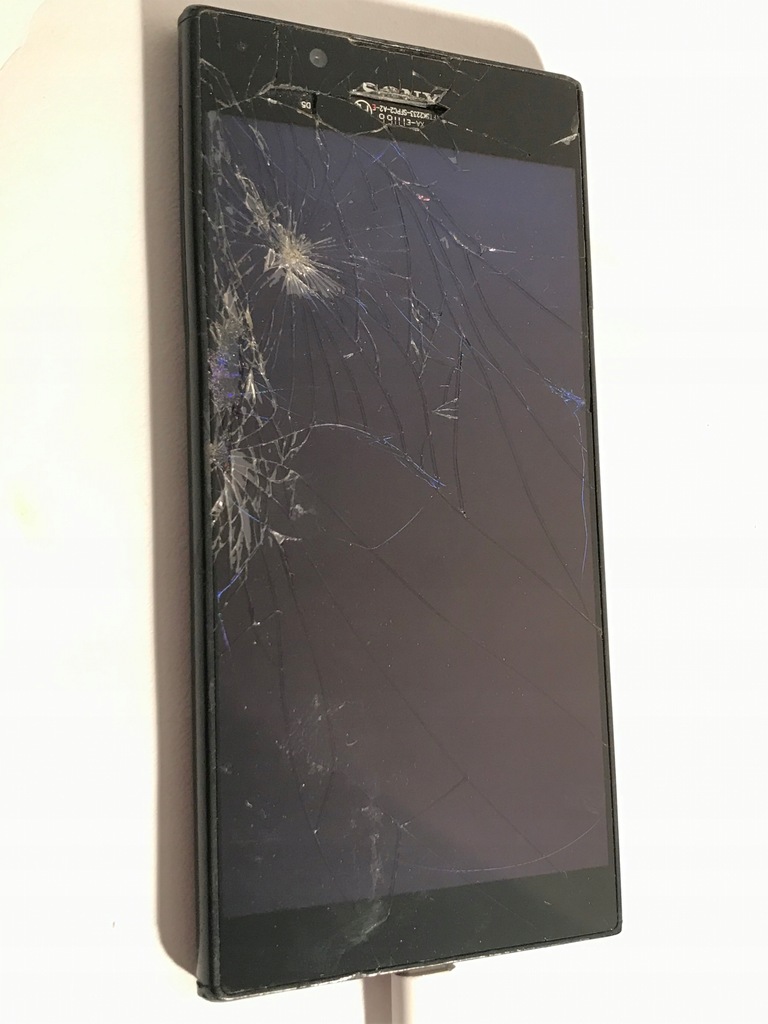 Smartfon Sony Xperia L1 2/16 GB USZKODZONY B017