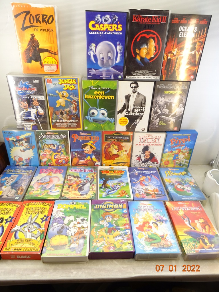 Купить Видеокассеты VHS с мультфильмами и фильмами БЕЛЬГИЯ упаковка 29 ...