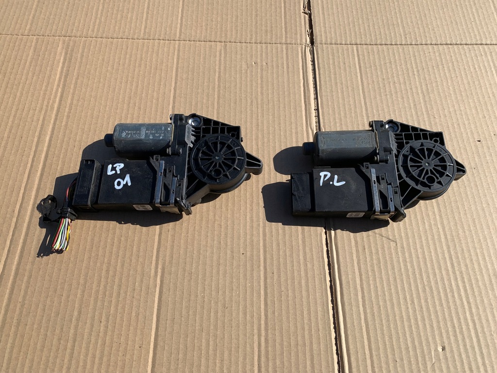 SILNICZEK SZYBY PRZÓD LEWY OCTAVIA I 1 ORYGINAŁ 100% SPRAWNY