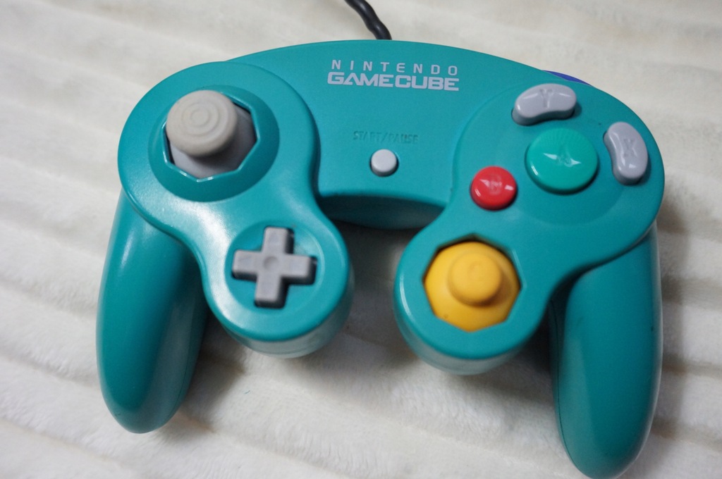 Kontroler Nintendo GAMECUBE DOL-003 EMERALD Green