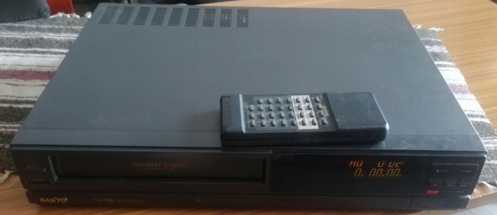 Magnetowid VHS SANYO VHR-7100EE