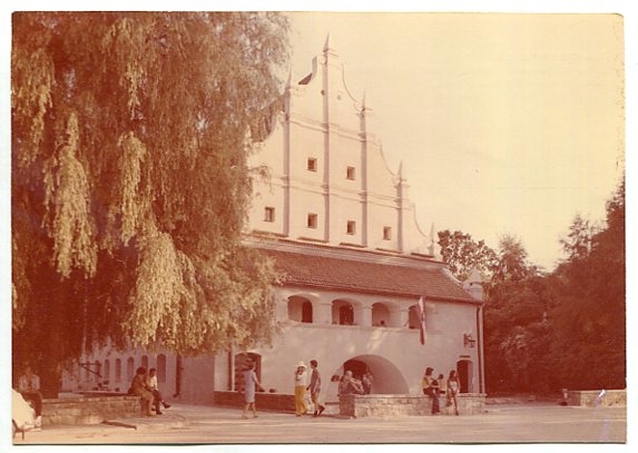 KAZIMIERZ DOLNY :: Dom Wycieczkowy PTTK - Spichrz