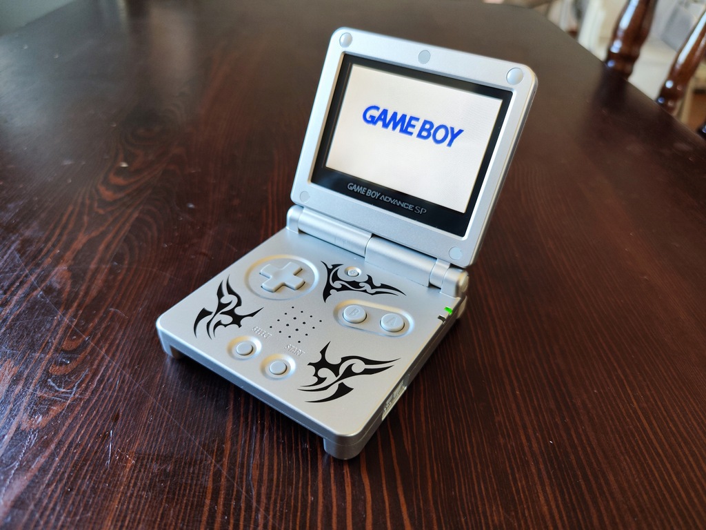 Nintendo Game Boy Advance SP AGS 101