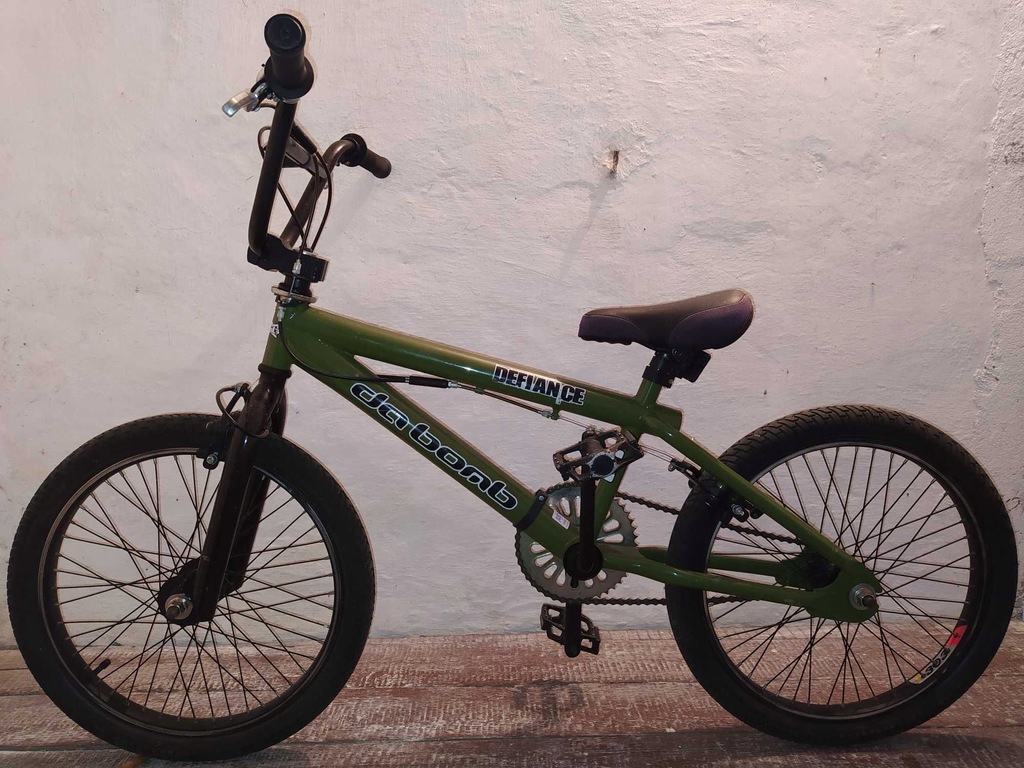 BMX Defiance DaBomb koła 20"+ochraniacze+kask