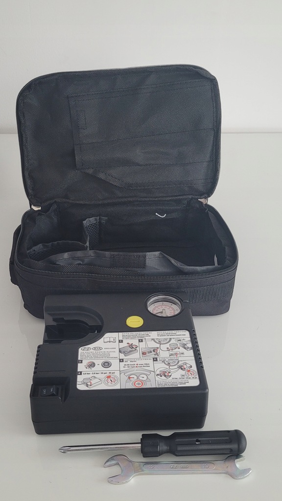 Kompresor samochodowy TIRE MOBILITY KIT Hyundai 12738474507