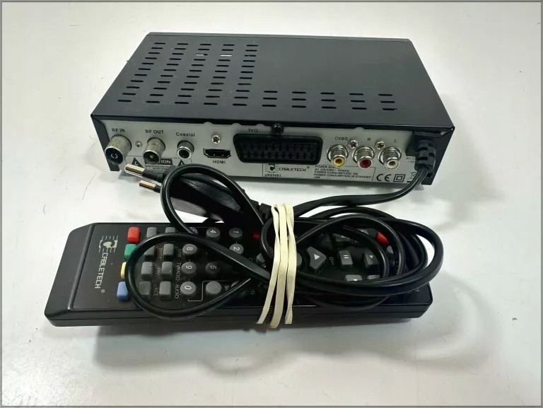 DEKODER DVBT2 CABLETECH + PILOT