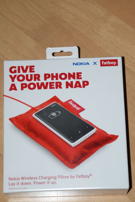 Nowa bezprzewodowa poduszka ładująca Nokia FATBOY