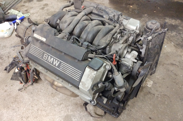 Silnik Komplet BMW 4.4 V8 E38 E39 bez vanos M62B44