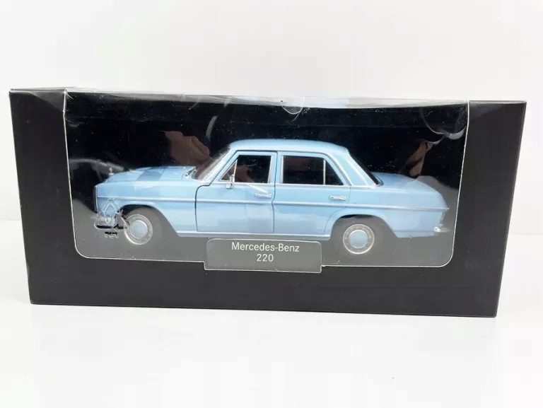 MODEL MERCEDES BENZ 220 1:24