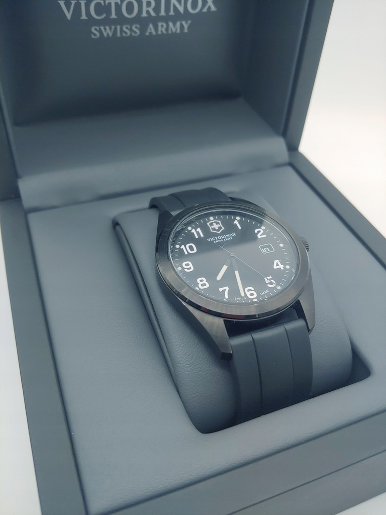 Victorinox swiss army watch 26071 cb new arrivals