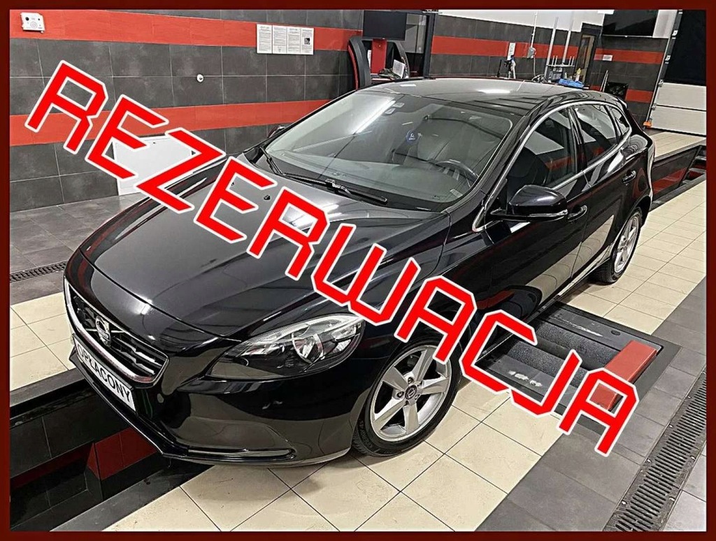 Volvo V40 1.6 Diesel Skory Czujniki Parkowania Nawigacja swiatla Led