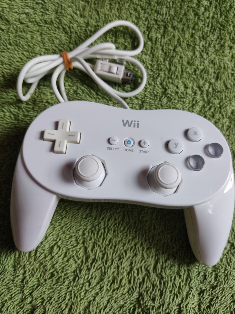 Nintendo Wii Classic Controller Pro
