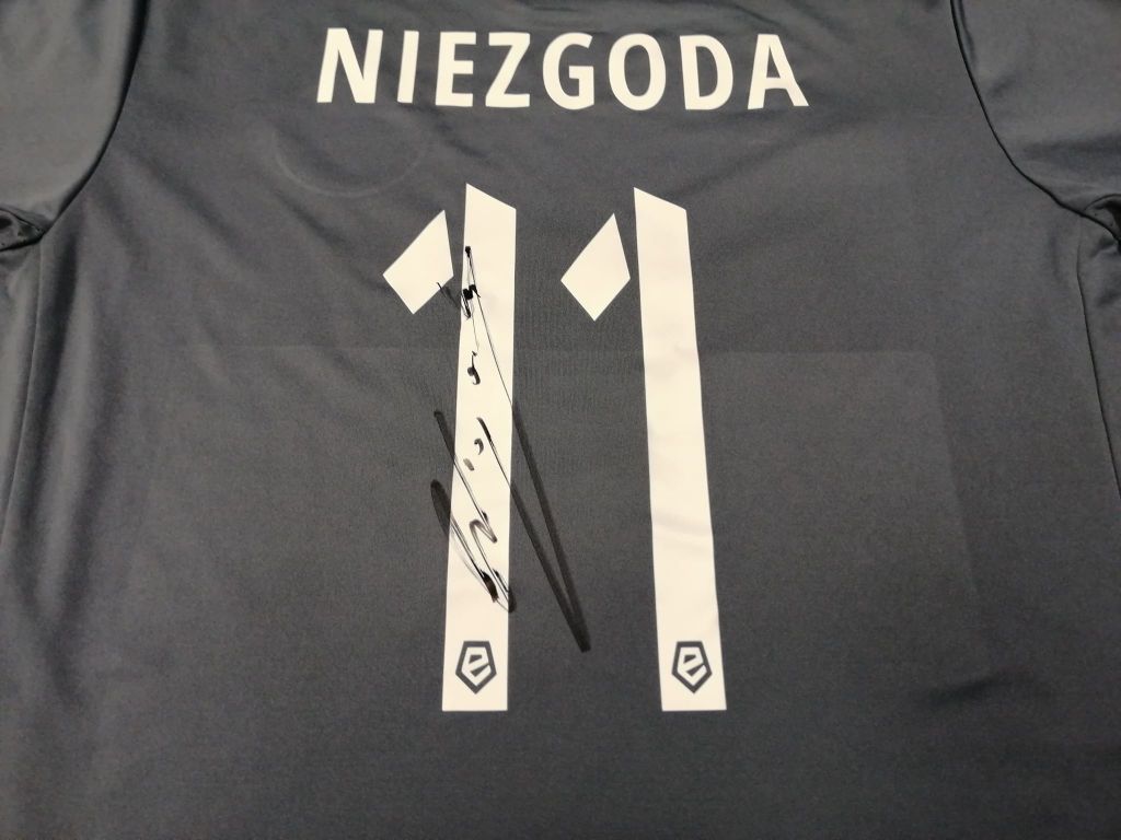 Niezgoda (Legia) - koszulka z autografem