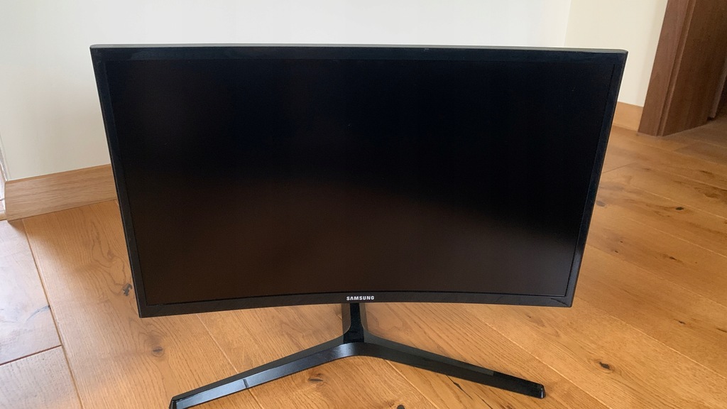 Monitor Samsung LC24RG50FQUXEN + monitor gratis