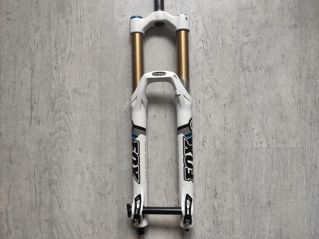 FOX FLOAT Fit RC2 180mmストローク ＋ DHタイヤセット FOX FLOAT Fit RC2 180mmストローク ＋ DHタイヤセット FOX