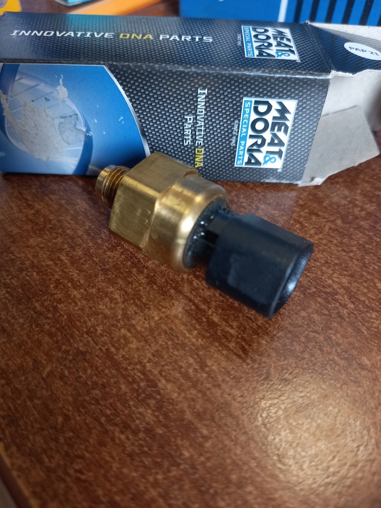 Ford 1076646 czujnik ciśnienia pompy wspomagania