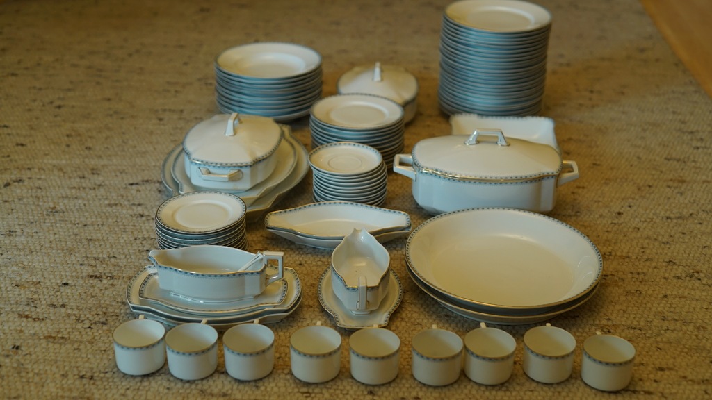 Zestaw porcelany dla 12 osób Bavaria 94 elementy