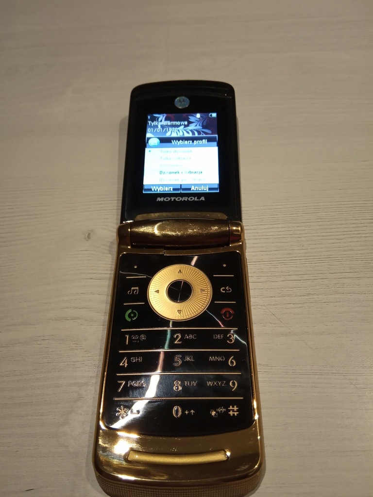 MOTOROLA RAZR2 V8