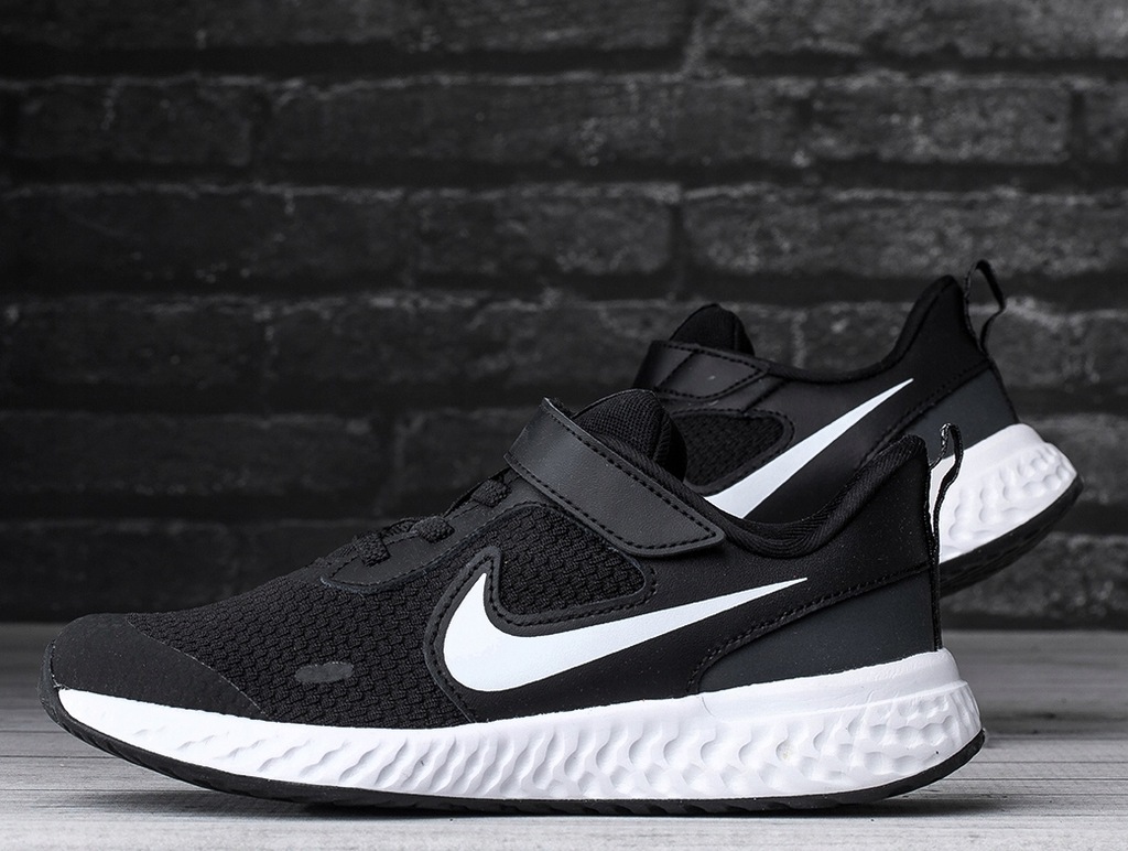 Купить Спортивная обувь Nike Revolution 5 BQ5672 003: отзывы, фото, характеристики в интерне-магазине Aredi.ru