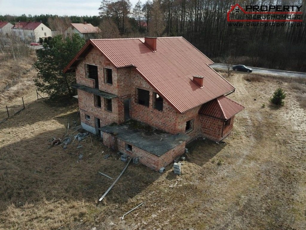 Dom, Oleśnica, Oleśnica (gm.), 310 m²
