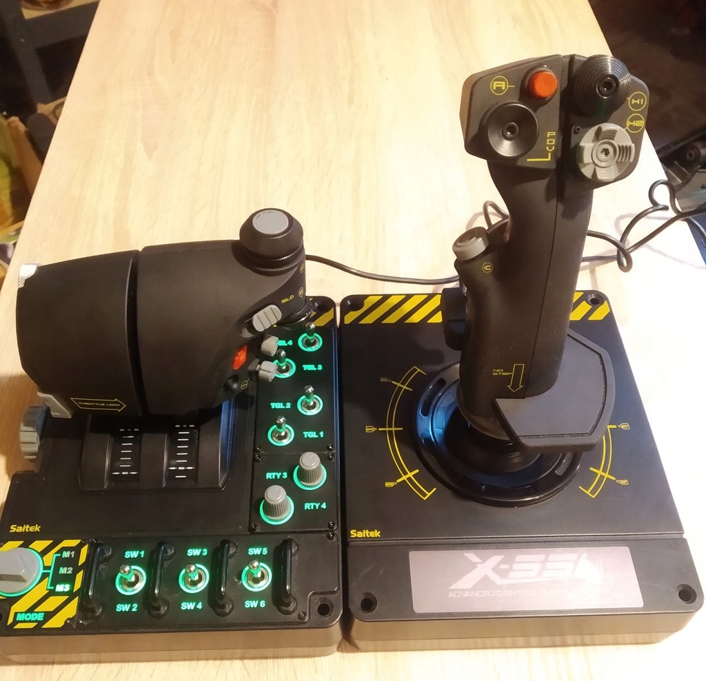 Saitek Pro Flight X-55 Rhino HOTAS X55 Joystick